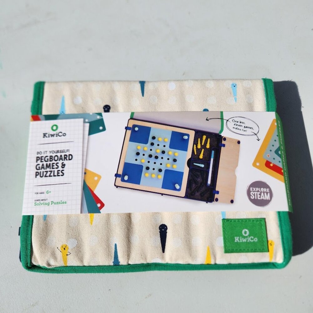 NEW KiwiCo. Kiwi Co. Pegboard Games Puzzles Travel Board Games Case Party Deskto